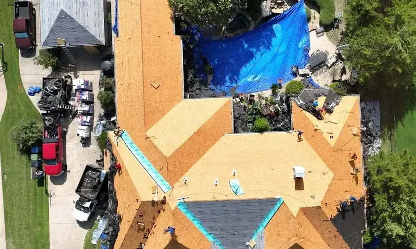 Professional Roof Repair being performed in Lincoln Park